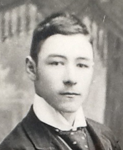 Photo of photos/William John McLennan b1881 Tumut portrait